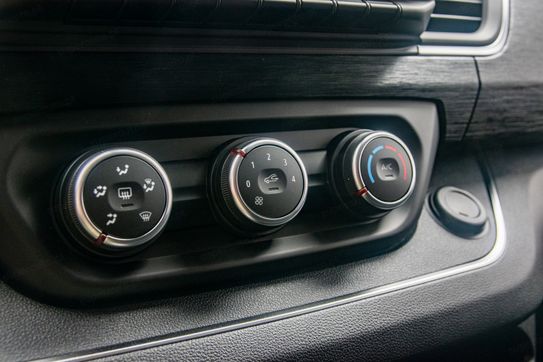 Renault Trafic Kombi L2H1 AT9