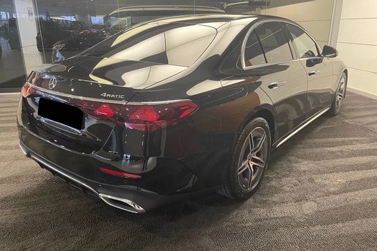 Mercedes E Klasa 300 de 4-Matic AMG