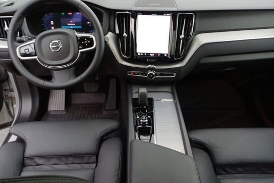 Volvo XC60 T6 Plug-In Hybrid AWD Plus Dark aut