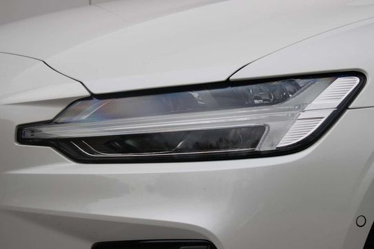 Volvo V60 T6 AWD Plug-In Hybrid Plus Dark