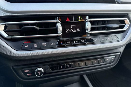 BMW Seria 2 218i Advantage