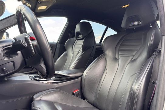BMW Seria 5 M5