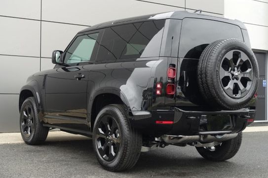 Land Rover Defender 90 D250 X-Dynamic SE