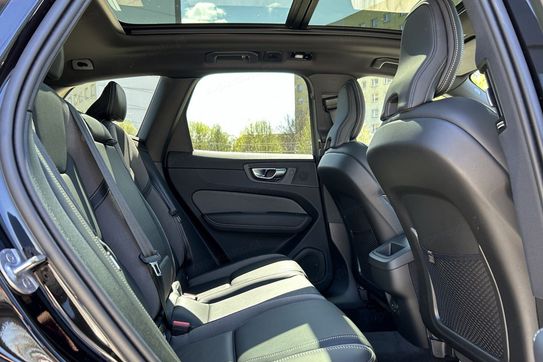 Volvo XC60 B5 B AWD Plus Black Edition aut