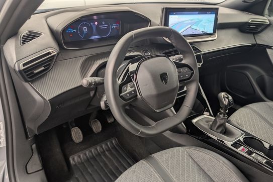 Peugeot 2008 ALLURE 1.2 PureTech