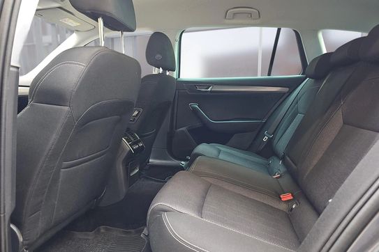 Skoda Superb 2.0 TDI SCR Style DSG