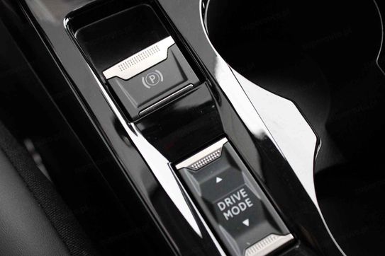 Peugeot 208 Allure e-DCS6  1.2 mHEV