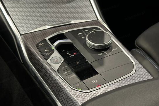 BMW Seria 3 318i M Sport aut