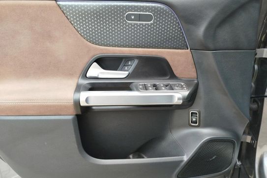 Mercedes GLB 200 AMG Line 7G-DCT