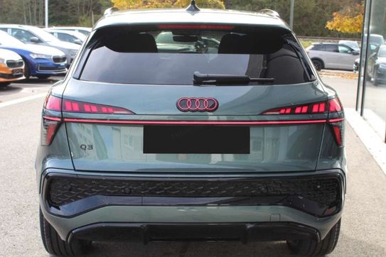 Audi Q3 e-Hybrid S line