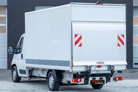 Peugeot Boxer Kontener 8EP + Winda