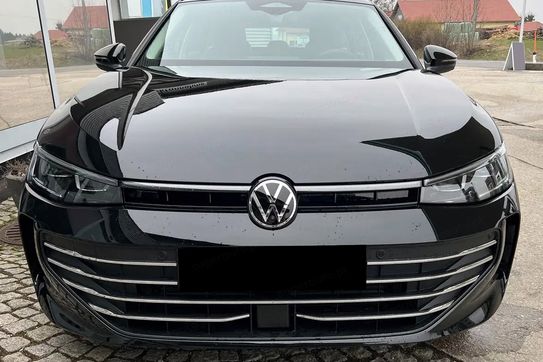 Volkswagen Passat Business Plus 1.5 TSI mHEV DSG