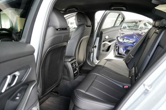 BMW Seria 3 320i M Sport