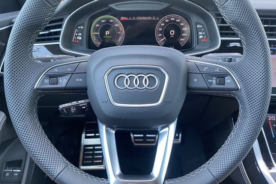 Audi Q8 TFSI e quattro
