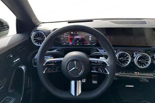Mercedes CLA 200 AMG Line