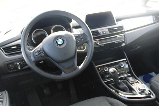 BMW Seria 2 216d