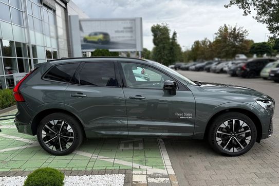 Volvo XC60 T6 Plug-In Hybrid AWD Ultra Dark aut