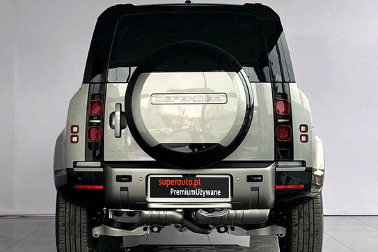 Land Rover Defender 110 D300 X-Dynamic SE
