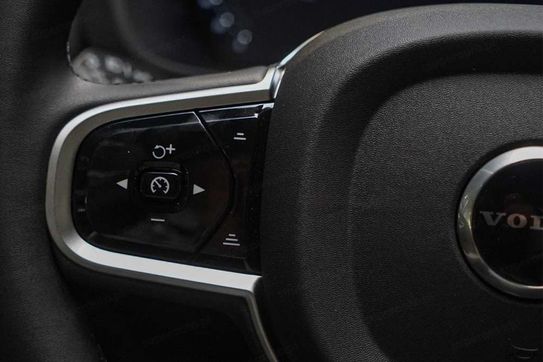 Volvo XC60 B5 AWD Plus Dark