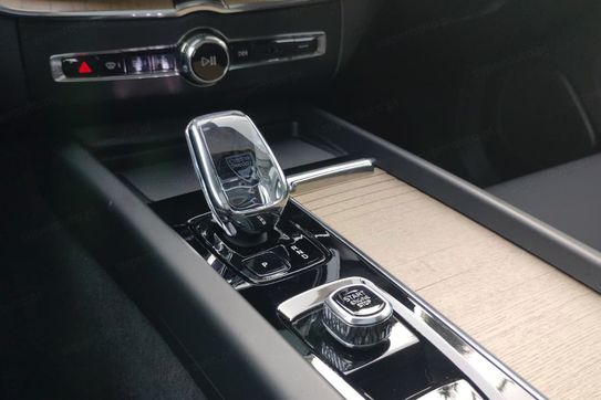 Volvo XC60 B5 B AWD Plus Dark