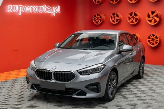 BMW Seria 2 218i Sport Line