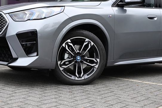 BMW iX2 eDrive20