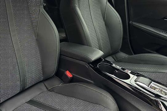 Peugeot 208 GT eDCS 1.2 mHEV