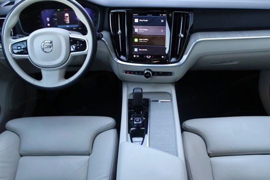 Volvo V60 B4 B Plus Dark aut