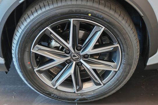 Lexus LBX Emotion 1.5 Hybrid