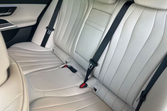 Mercedes Klasa E 200 4-Matic AMG