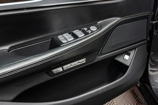 BMW Seria 7 750Li xDrive