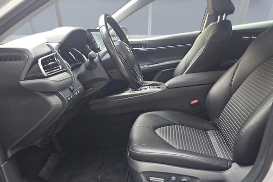 Toyota Camry 2.5 Hybrid Prestige Cvt