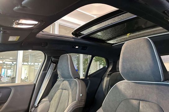 Volvo XC40 B3 Ultra Dark