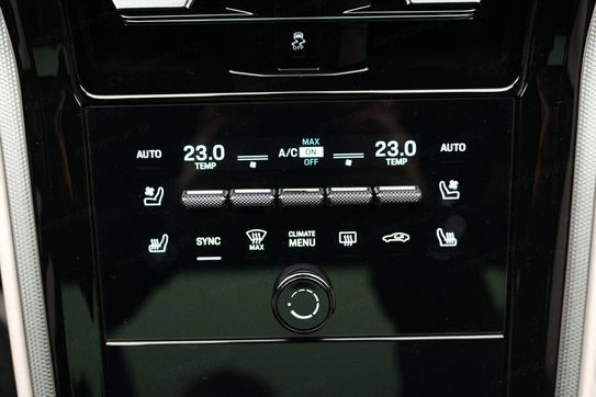 Porsche Panamera 4 E-Hybrid