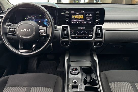 Kia Sorento 1.6 HEV M