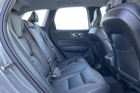 Volvo XC60 B4 B Plus Dark