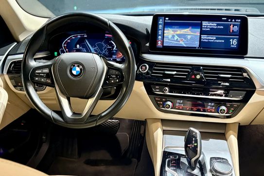 BMW Seria 5 Touring 520d xDrive