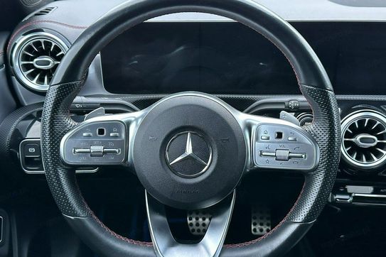 Mercedes CLA 220 4-Matic AMG Line 7G-DCT