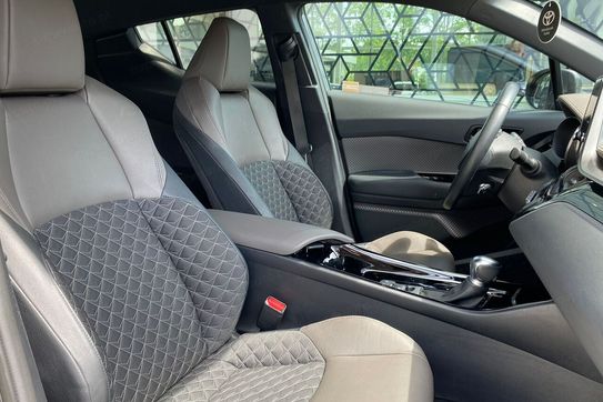 Toyota C-HR 1.8 Hybrid Executive