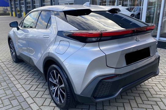 Toyota C-HR Style 2.0 Hybrid Dynamic Force Plug-in