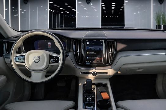 Volvo XC60 B5 D AWD Plus Dark aut