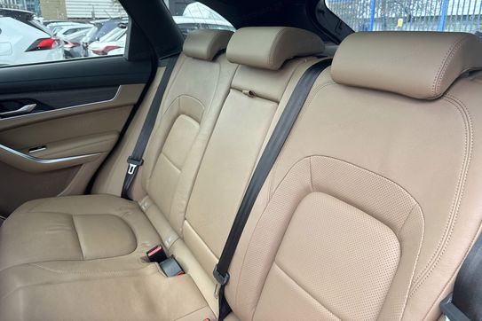 Jaguar F-Pace 2.0 P250 mHEV AWD SE