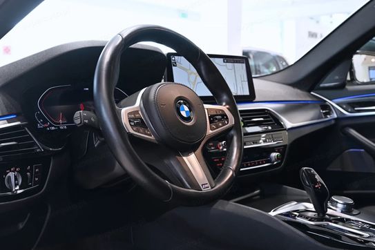 BMW Seria 5 520d xDrive M Sport