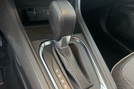 Renault Captur Techno 1.6 E-Tech Hybrid AT