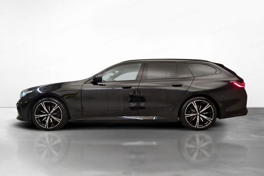 BMW Seria 5 520i mHEV aut