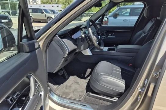 Land Rover Range Rover P460e PHEV LWB Autobiography
