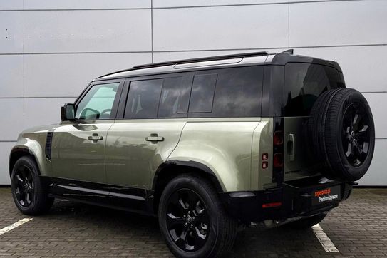 Land Rover Defender 110 D300 X-Dynamic HSE