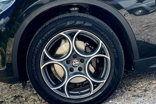 Alfa Romeo Stelvio 2.0 Turbo Executive Q4