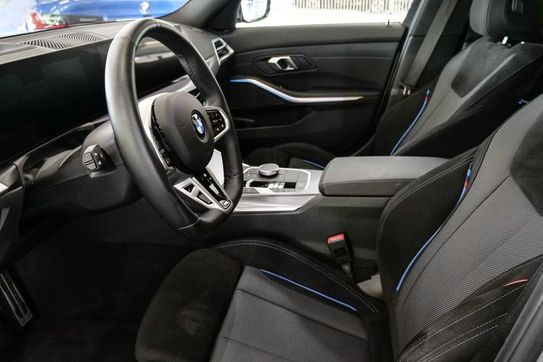 BMW Seria 3 330i xDrive M Sport