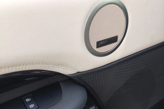 Land Rover Discovery V D250 Dynamic SE